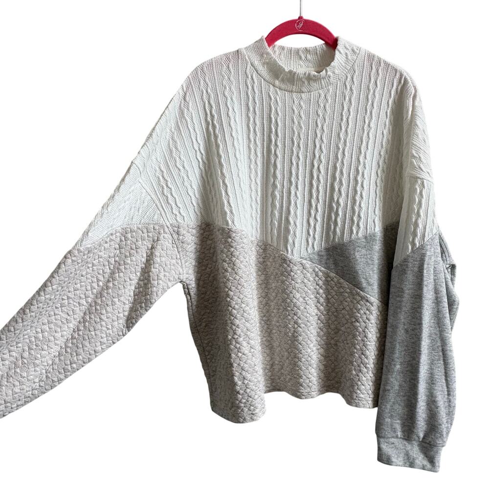BKE White Cable Knit Mockneck Sweater Large